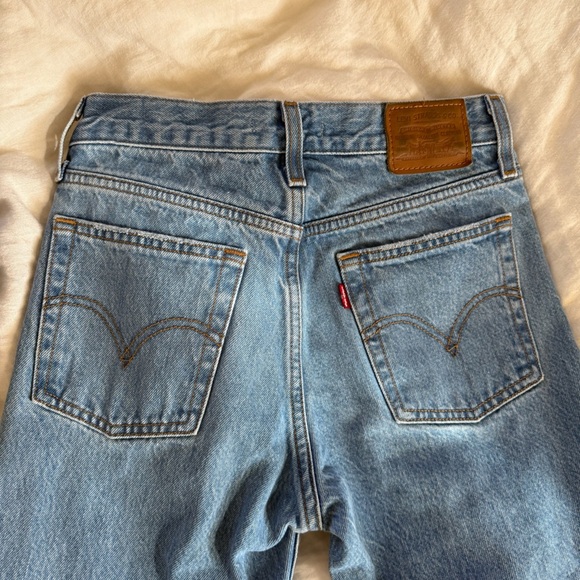 Levi’s Premium High Rise Wedgie Straight Jeans size 25 - Picture 4 of 5